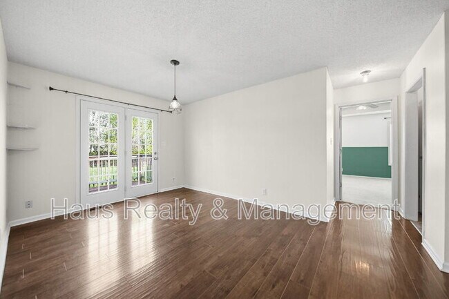 Building Photo - 1361 Jenny Ln