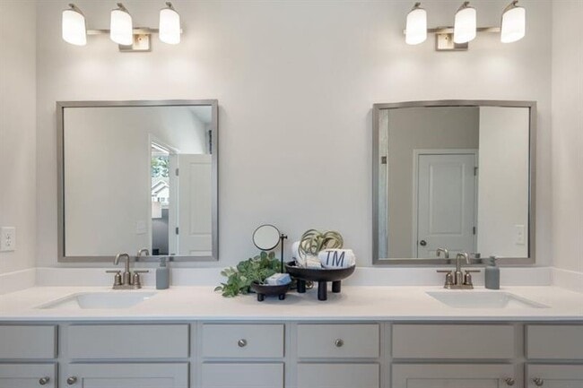 Building Photo - 6180 Misty Hill Ln