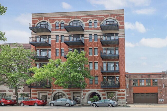 Primary Photo - 1355 W Washington Blvd
