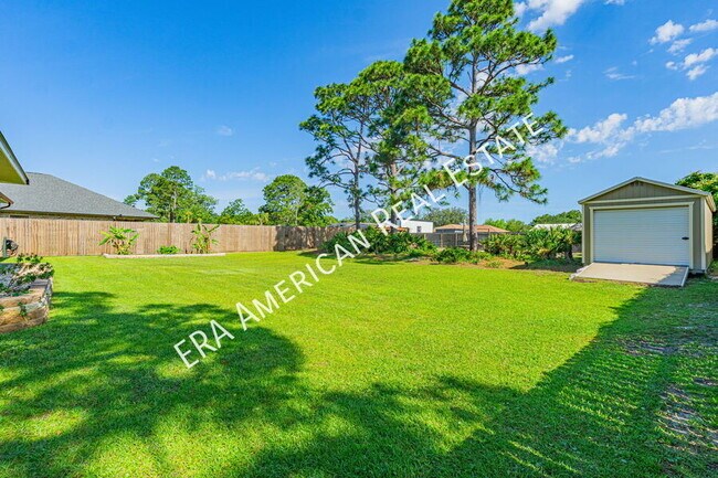 Building Photo - 8756 El Paseo St