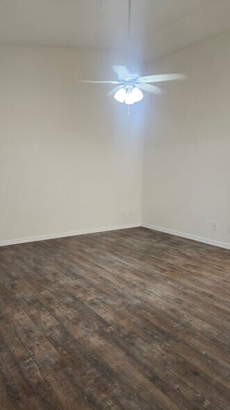 Building Photo - 7413 Mead Dr