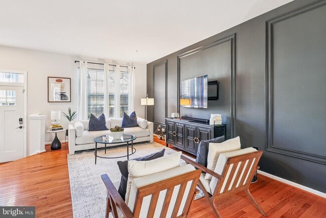 Building Photo - 7510 E Plateau Dr