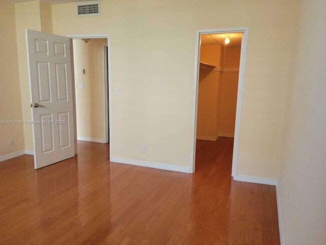 Building Photo - 3801 S Ocean Dr