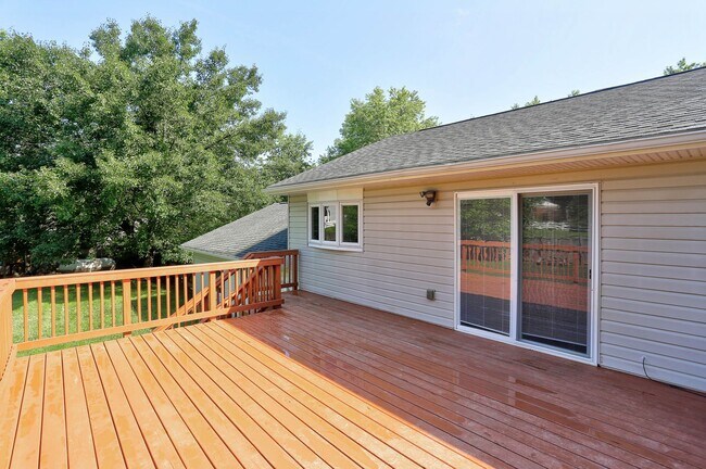 Building Photo - 4 Bedroom 2 Bath Hanover Home w- 2-Car Garage on a Stunning Lot