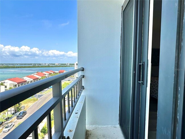 Building Photo - 851 Bayway Blvd