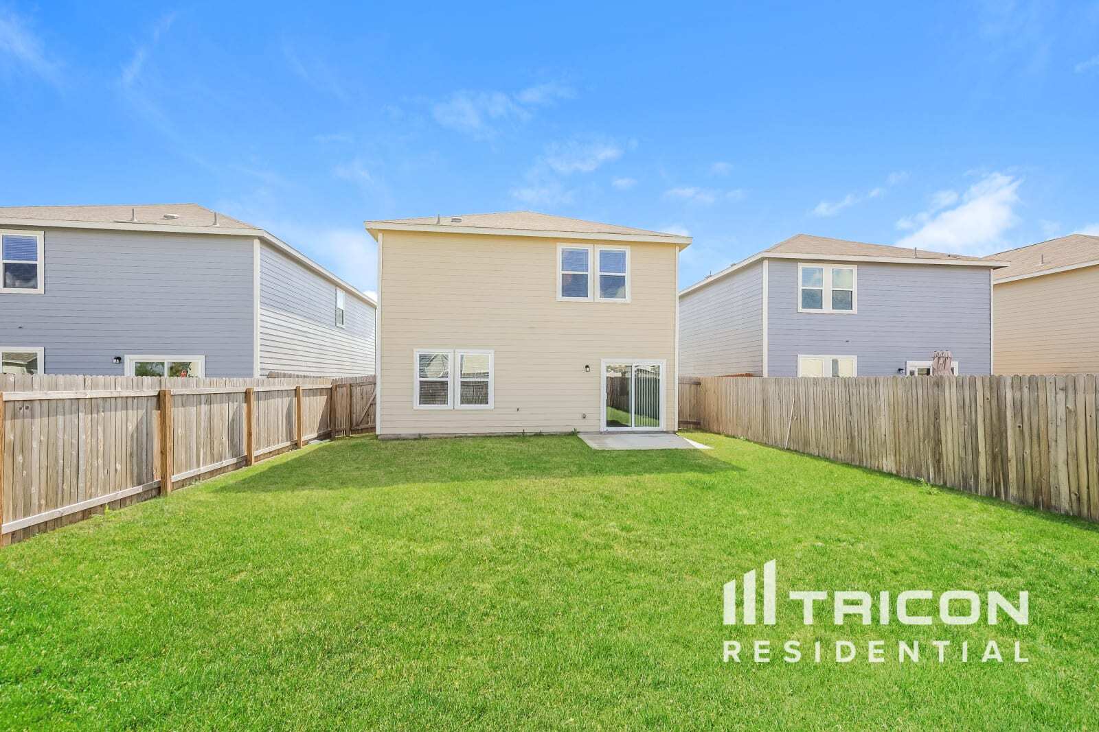 Building Photo - 14616 Maple Ter