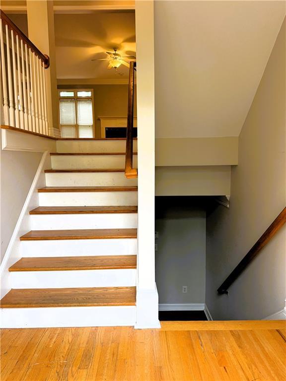 Building Photo - 907 Lenox Ct NE