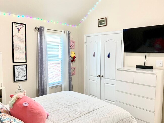 Building Photo - 21445 Lambeth Ridge Ln