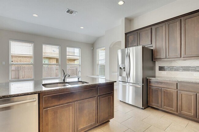 Building Photo - 3215 Honey Peach Way