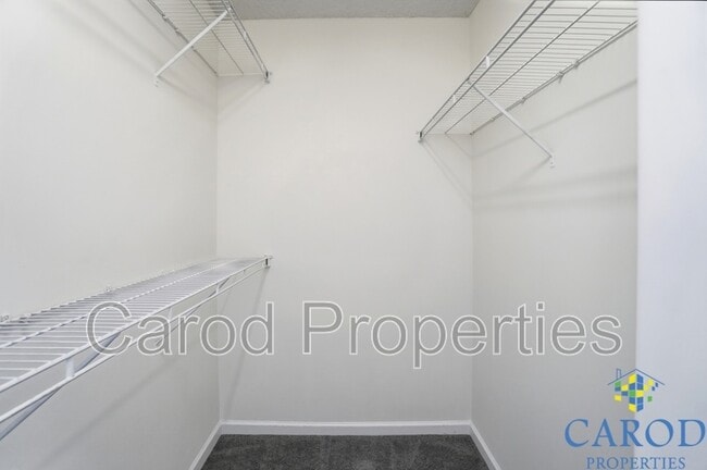 Building Photo - 3405 Broadwick St