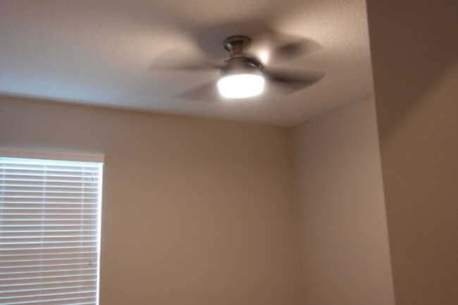 Building Photo - 954 Hilltop Park Ct