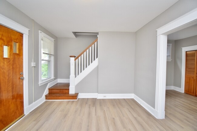 Building Photo - 3048 Taylor Ave
