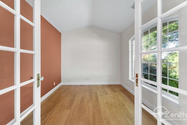 Building Photo - 8611 SE Patterson Pl