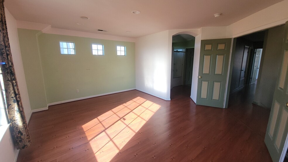 Building Photo - 1537 Hermocilla Way