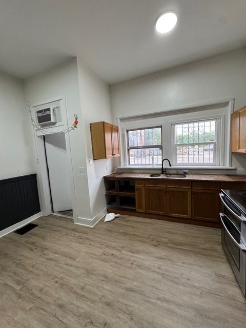 Building Photo - 2505-2507-2507 Cleveland Ave