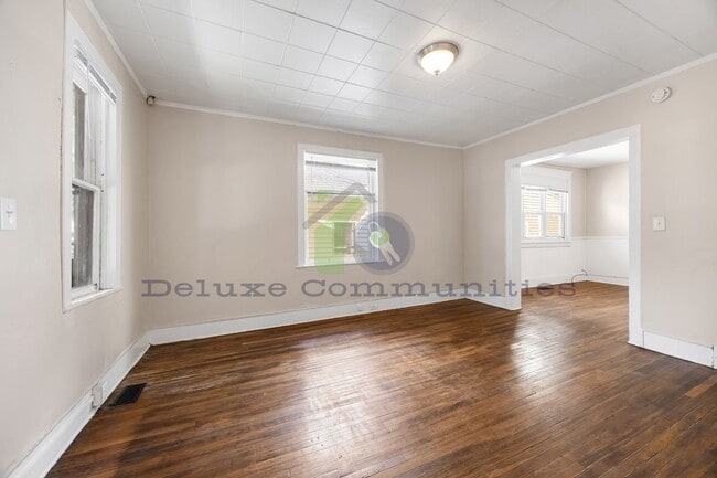 Building Photo - 62 Quimby St NE