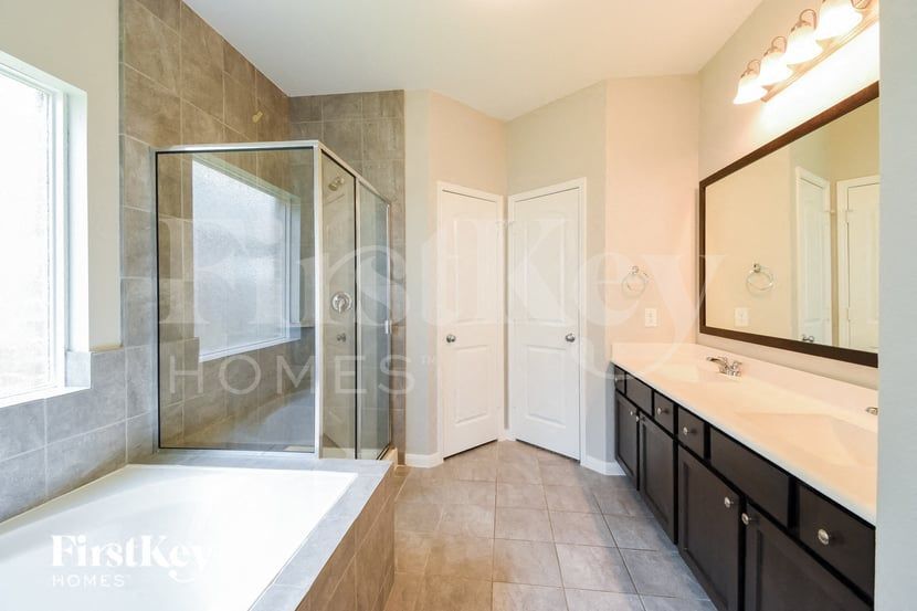 Building Photo - 8423 Montego Bay Dr