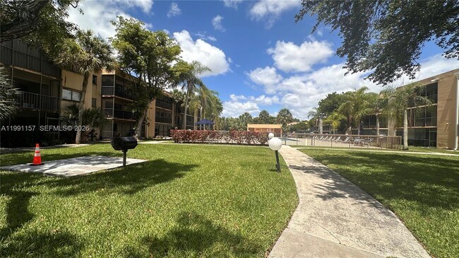 Building Photo - 8401 SW 107th Ave