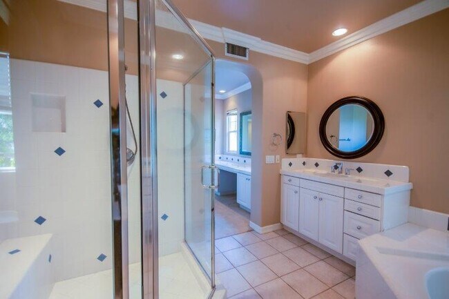 Building Photo - 19352 Beckonridge Ln