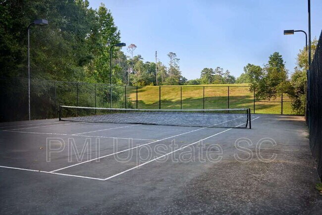 Building Photo - 307 Woodruff Lake Way