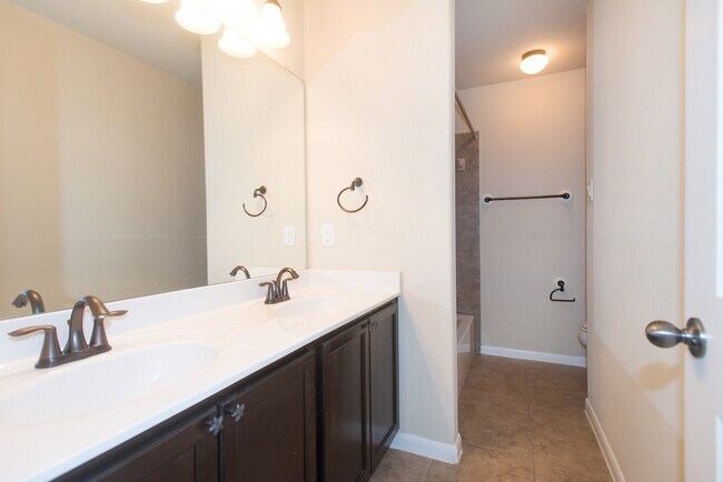 Building Photo - Cedar Park Beauty - Leasing Now