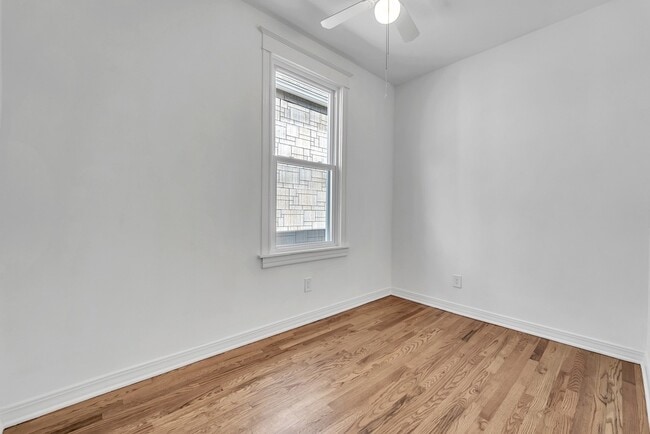 Building Photo - 1330 S 49th Ave