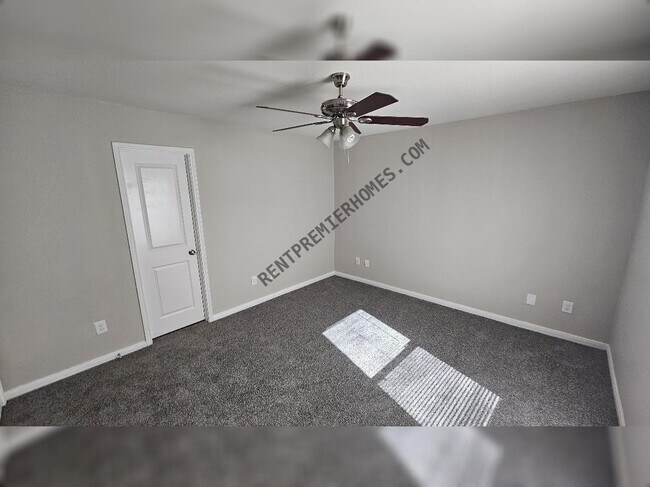 Building Photo - 15524 Briar Forest Dr