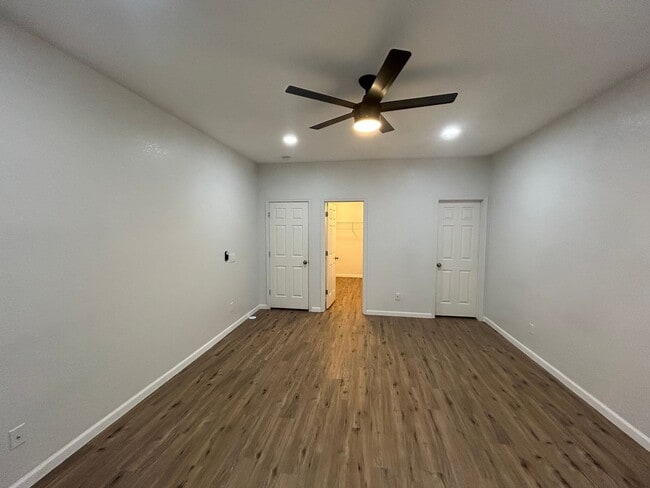 Building Photo - Free November Rent! Beautiful Home in Johnson Ranch! Fully Renovated! Waived Application fee!