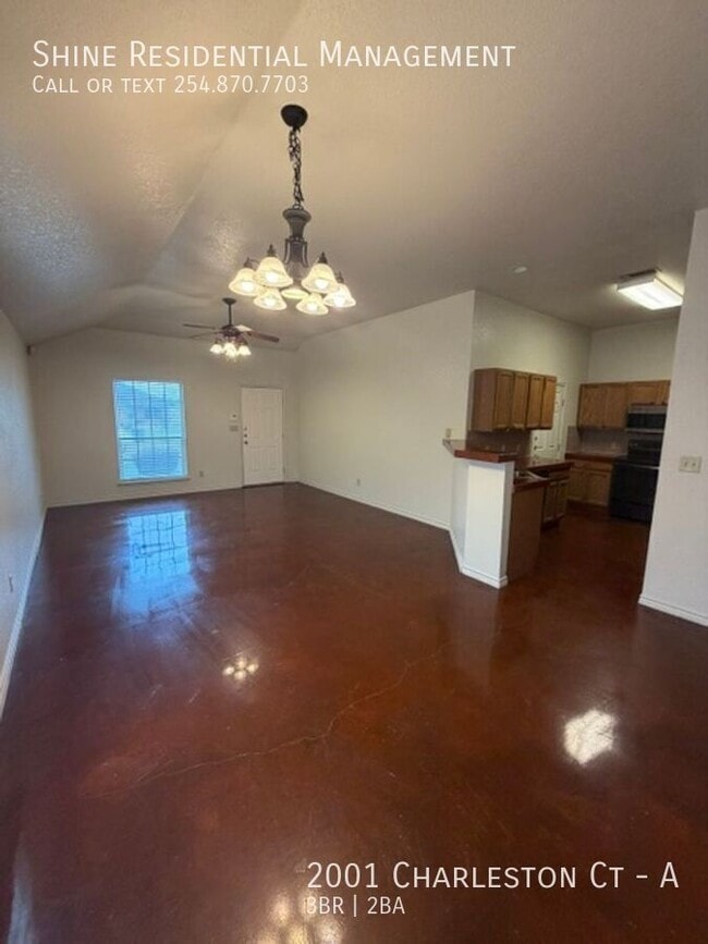 Building Photo - 2001 Charleston Ct