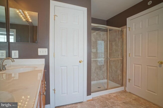 Building Photo - 2515 Einstein St