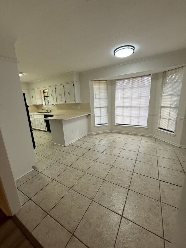 Building Photo - Must see this Beautiful Remolded 4 Bedroom...