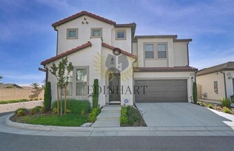 Building Photo - 1439 E Via Albero Dr