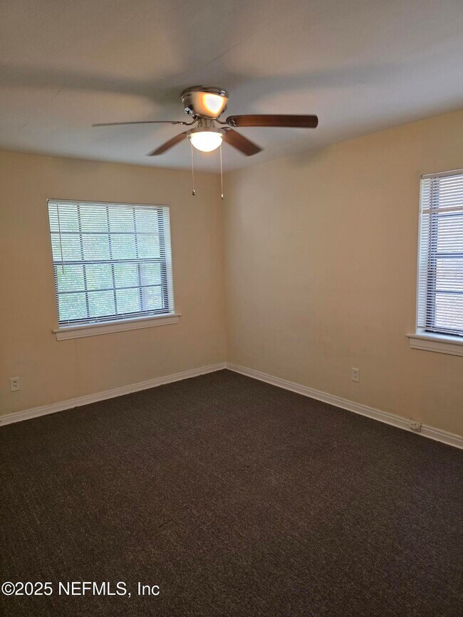 Building Photo - 2849 Herschel St