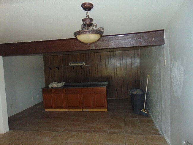 Building Photo - 2014 E 25th St