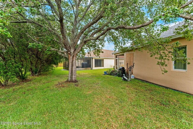 Building Photo - 1774 Sun Gazer Dr
