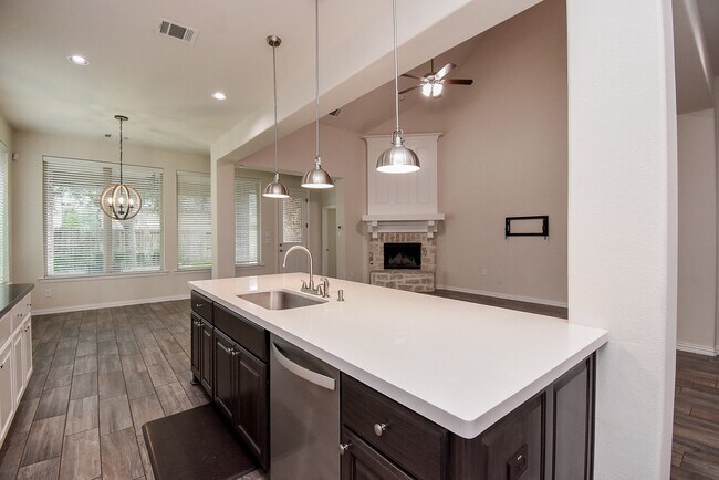 Building Photo - 27231 Symphony Creek Ln