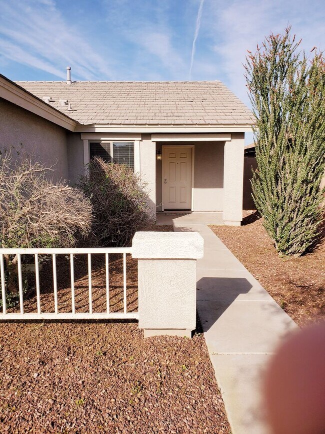 Building Photo - COMING SOON! 3 bedroom &2 bathroom House in Avondale!