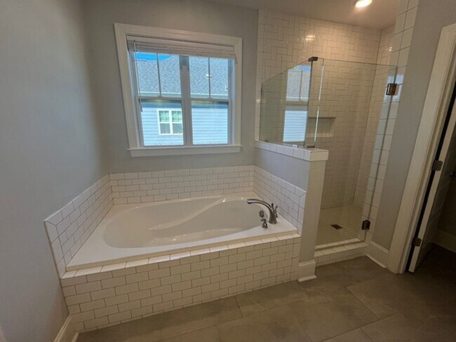 Building Photo - Experience Elegance and Privacy