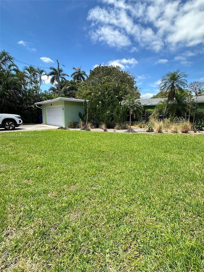 Building Photo - 1753 NE 18th St