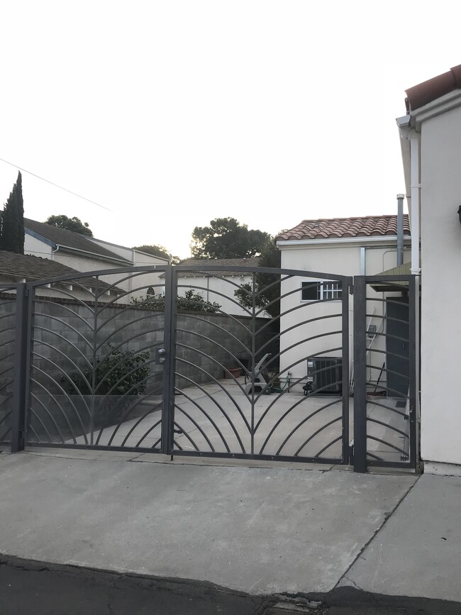 Carport - 426 Concord St