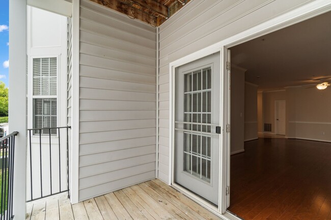 Building Photo - 3 bedroom CONDO in Annapolis.