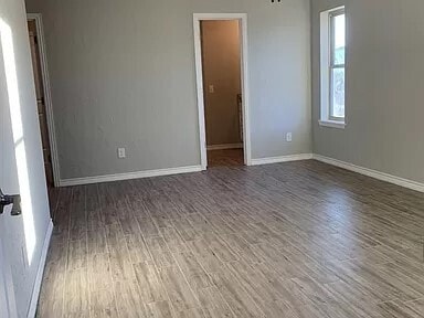 Building Photo - Spacious 3-Bed, 2-Bath Home | 1,560 Sq Ft ...