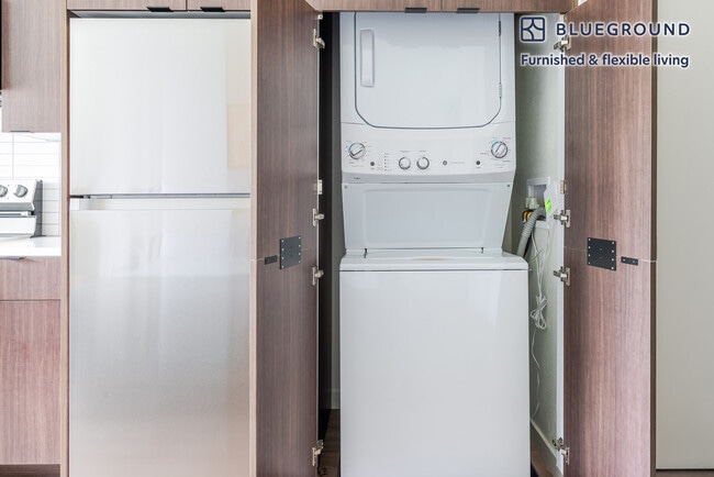 Building Photo - 100 Callan Ave