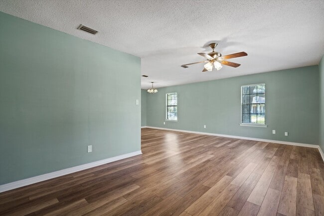 Building Photo - UPCOMING LISTING