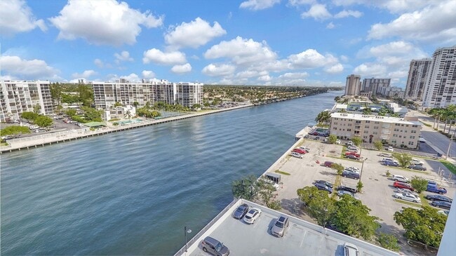 Building Photo - 3000 S Ocean Dr