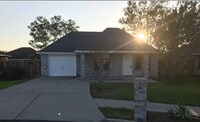 Building Photo - 3605 Loyola Ave