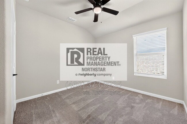 Building Photo - 2501 Real Quiet Dr