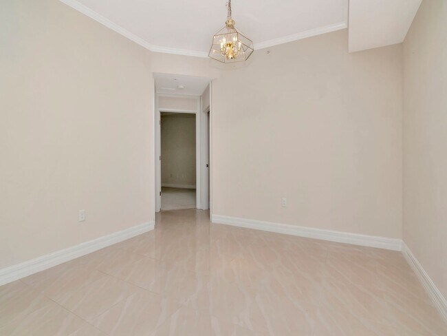 Building Photo - Waterfront Penthouse Living – Luxury 3 Bedroom / 2 Bath Condo on the Water