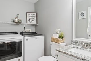 Building Photo - 160 Commons Dr