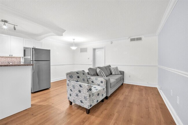 Building Photo - 3245 Virginia St